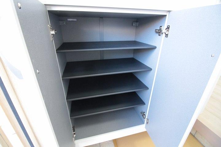 シューズボックス