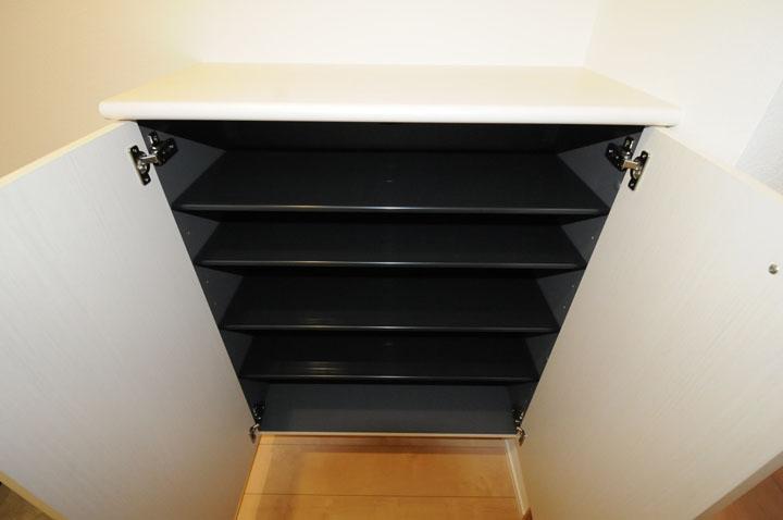 シューズボックス