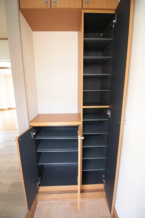 シューズボックス