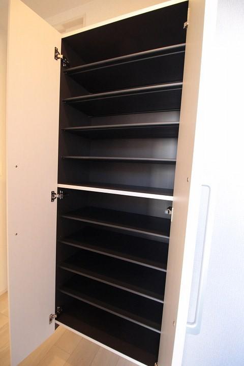 シューズボックス