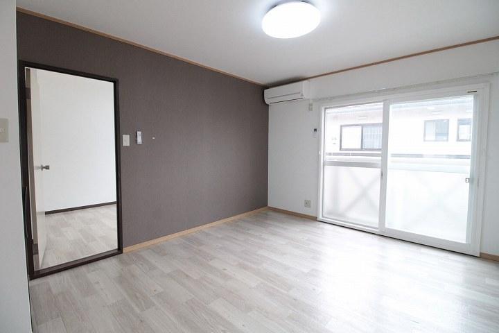 ﾘﾋﾞﾝｸﾞﾀﾞｲﾆﾝｸﾞｷｯﾁﾝ