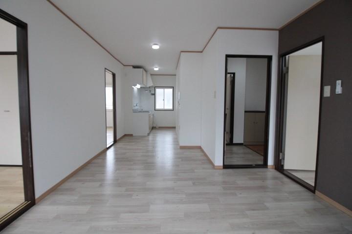 ﾘﾋﾞﾝｸﾞﾀﾞｲﾆﾝｸﾞｷｯﾁﾝ