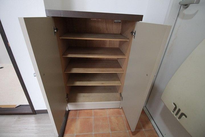 シューズボックス