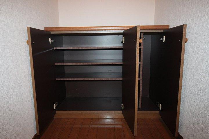 シューズボックス