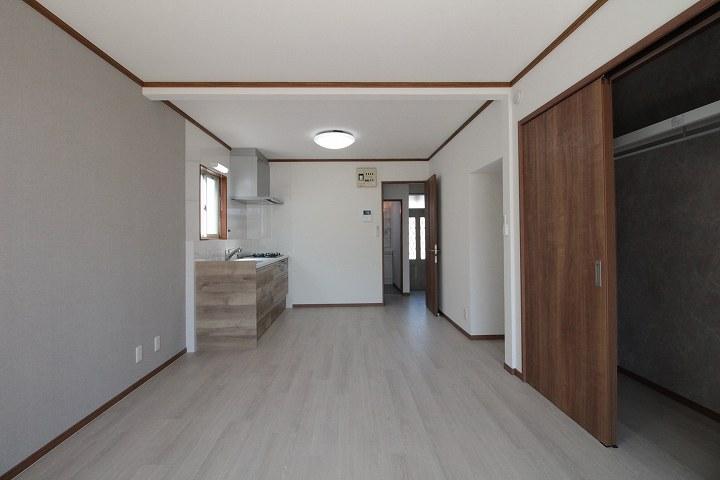 ﾘﾋﾞﾝｸﾞﾀﾞｲﾆﾝｸﾞｷｯﾁﾝ