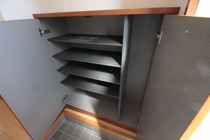 シューズボックス