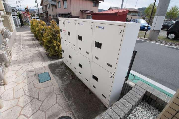 宅配ボックス