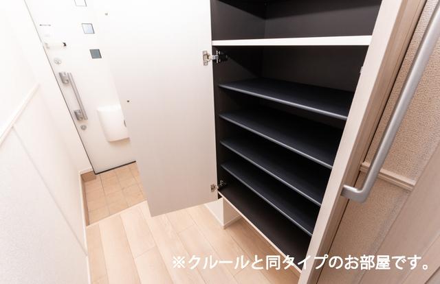 シューズボックス