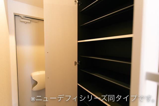 シューズボックス
