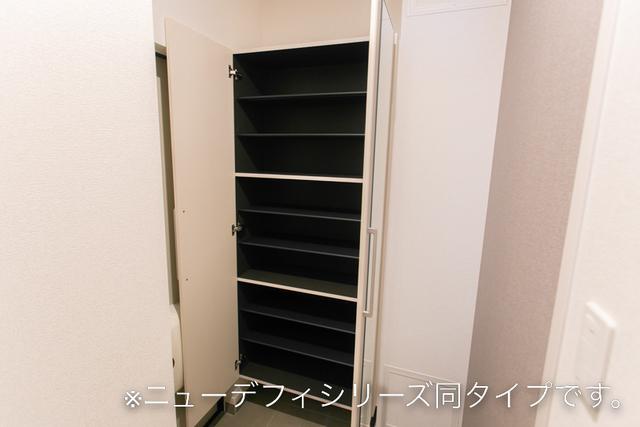 シューズボックス