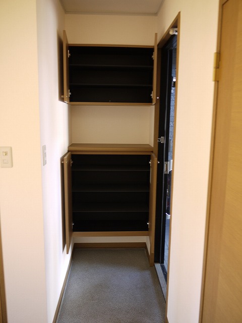 シューズボックス