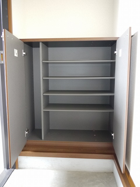 シューズボックス