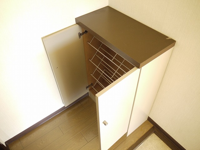 シューズボックス