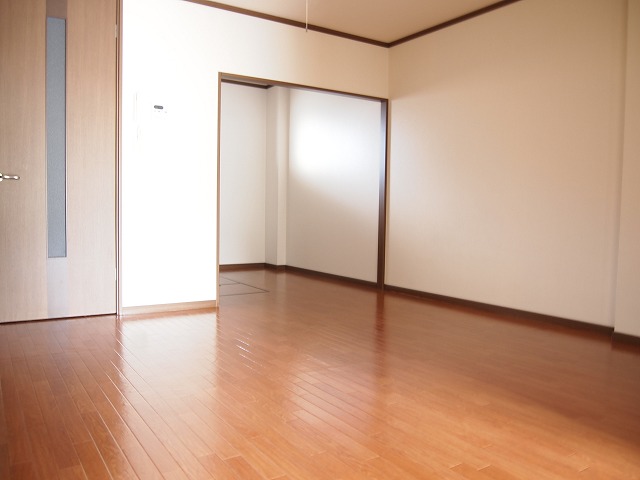 ﾘﾋﾞﾝｸﾞﾀﾞｲﾆﾝｸﾞｷｯﾁﾝ