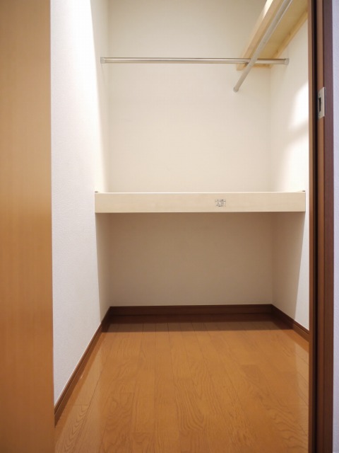 ｳｫｰｸｲﾝｸﾛｰｾﾞｯﾄ