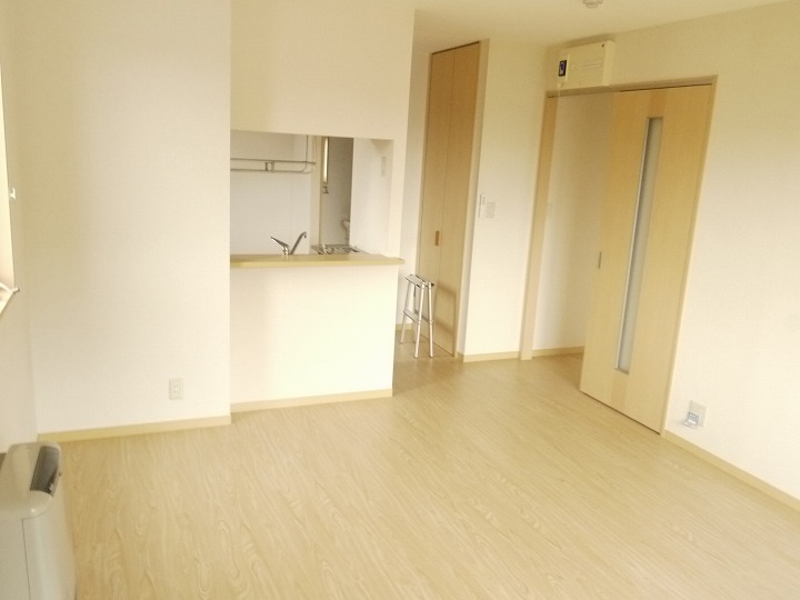 ﾘﾋﾞﾝｸﾞﾀﾞｲﾆﾝｸﾞｷｯﾁﾝ