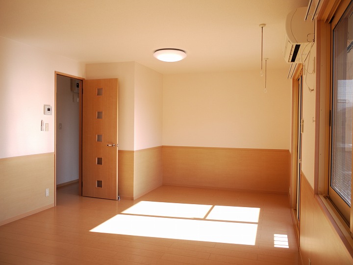 ﾘﾋﾞﾝｸﾞﾀﾞｲﾆﾝｸﾞｷｯﾁﾝ