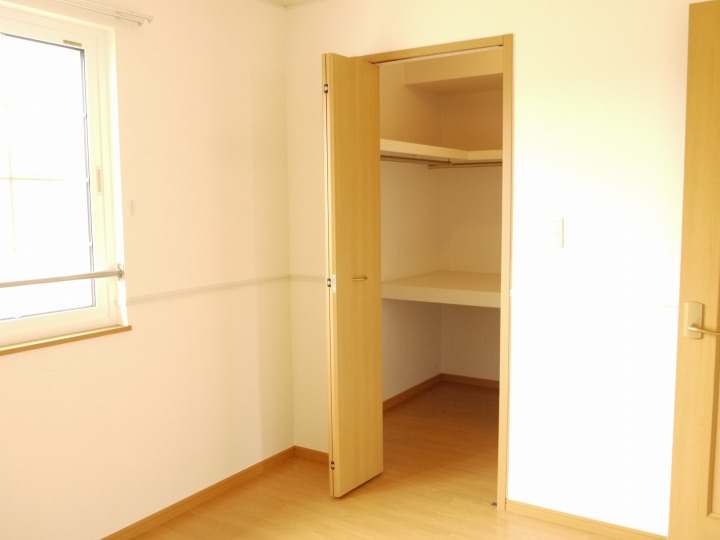 ｳｫｰｸｲﾝｸﾛｰｾﾞｯﾄ