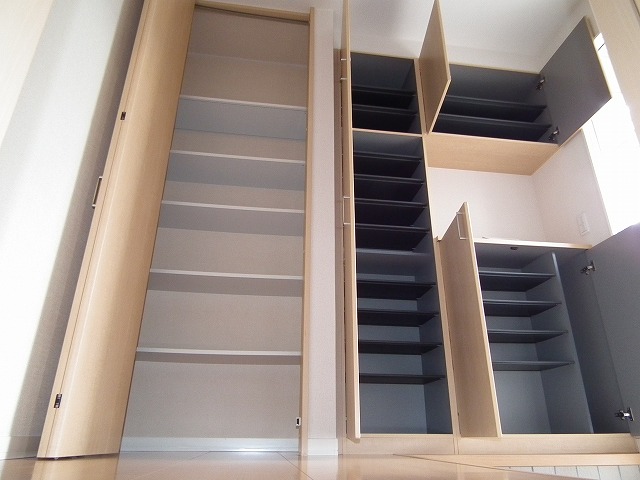 シューズボックス