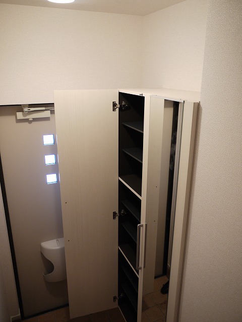 シューズボックス