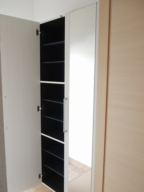 シューズボックス