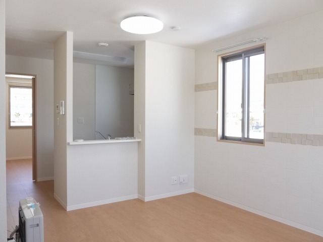 ﾘﾋﾞﾝｸﾞﾀﾞｲﾆﾝｸﾞｷｯﾁﾝ