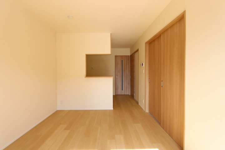 ﾘﾋﾞﾝｸﾞﾀﾞｲﾆﾝｸﾞｷｯﾁﾝ