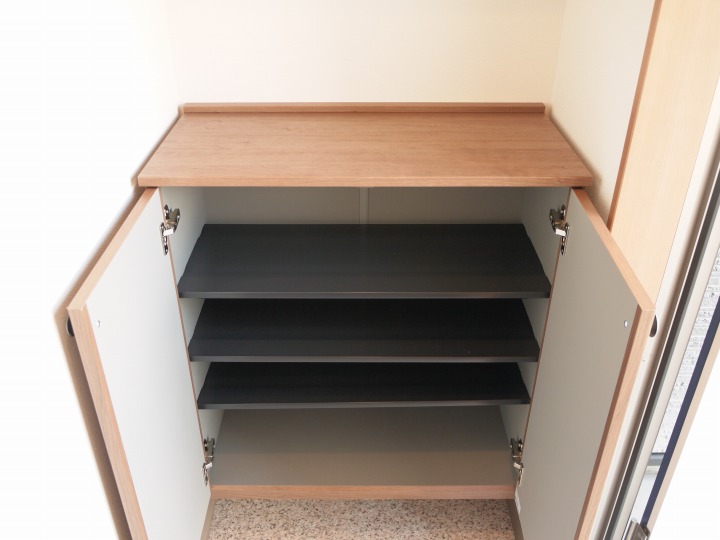 シューズボックス