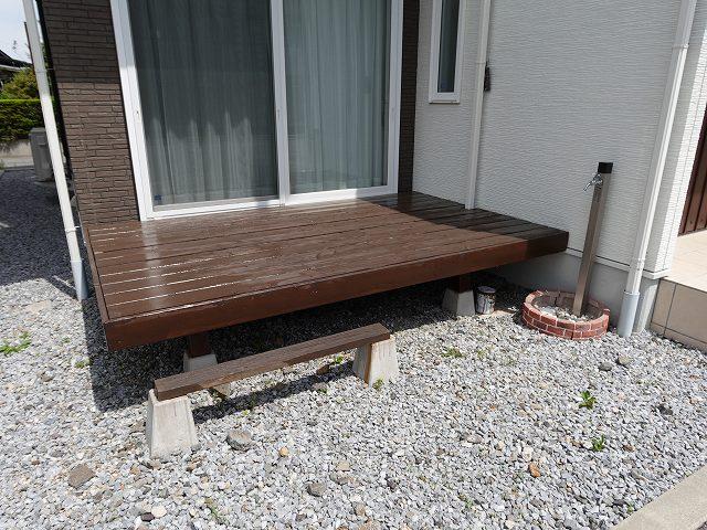 ウッドデッキ