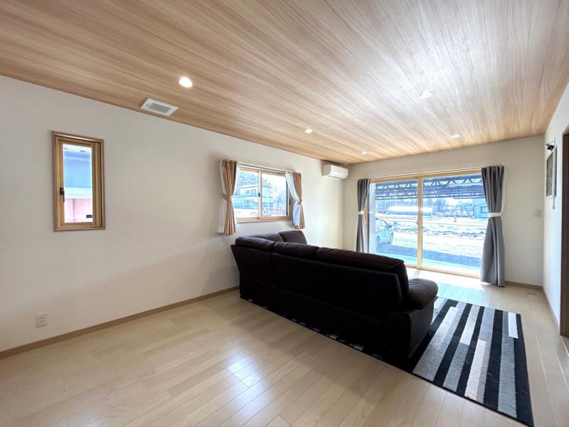 ﾘﾋﾞﾝｸﾞﾀﾞｲﾆﾝｸﾞ